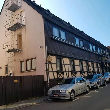 Baeren - 25 Zimmer, 45 Betten - Boeblingen & Sindelfingen *